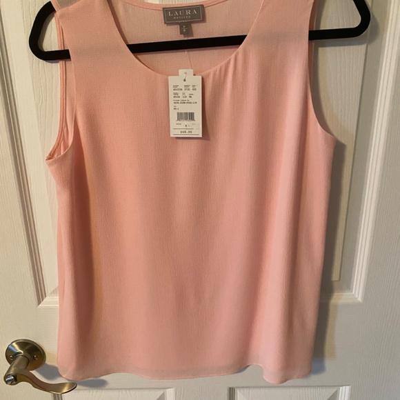 LAURA - Picture 4 of 6